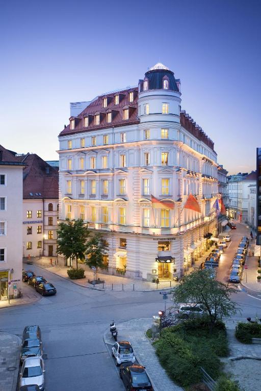 Mandarin Oriental Munich luxury room with elegant Bavarian design and city views